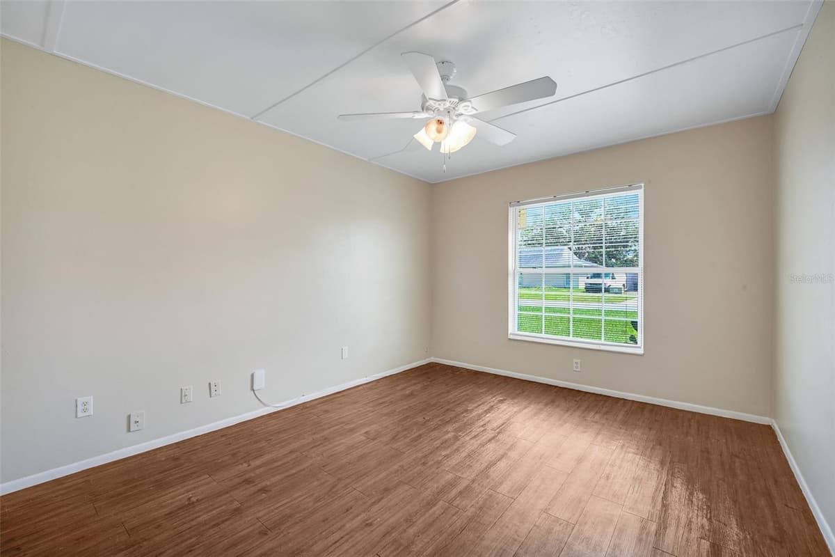 461 BOXWOOD COURT — photo 22 of 37
