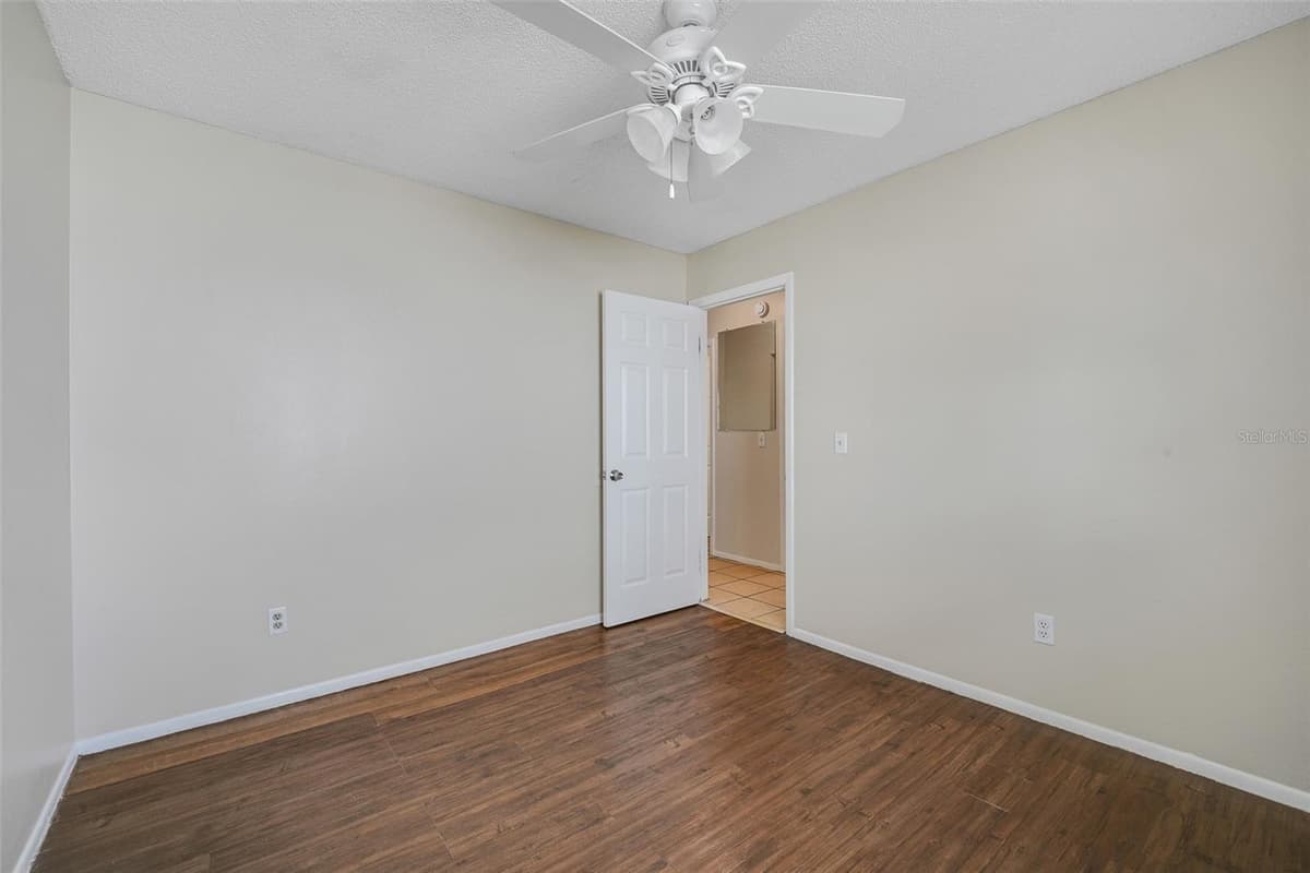 461 BOXWOOD COURT — photo 26 of 37