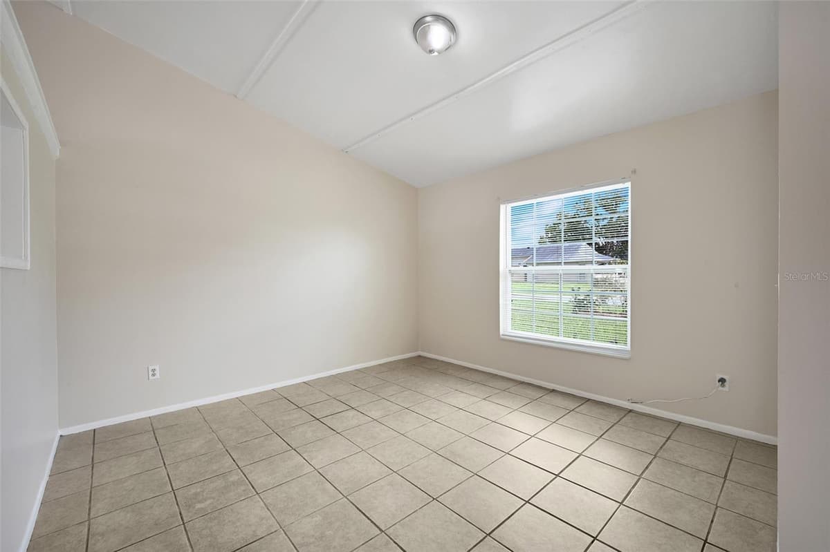 461 BOXWOOD COURT — photo 9 of 37
