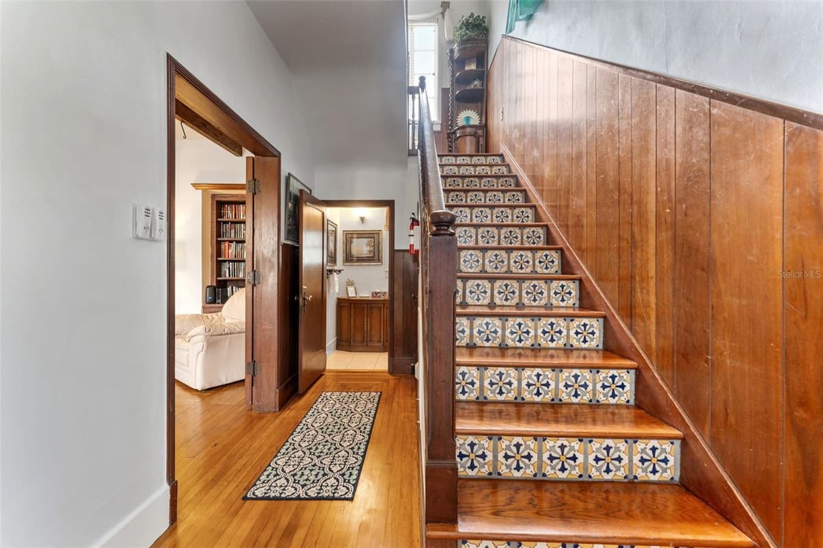 1500 MAPLE STREET — photo 14 of 96