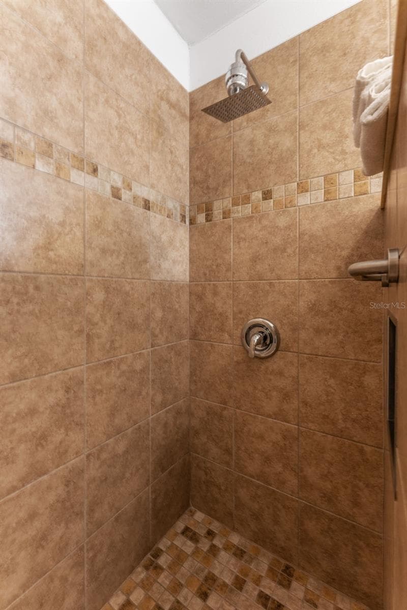 1500 MAPLE STREET — photo 82 of 96