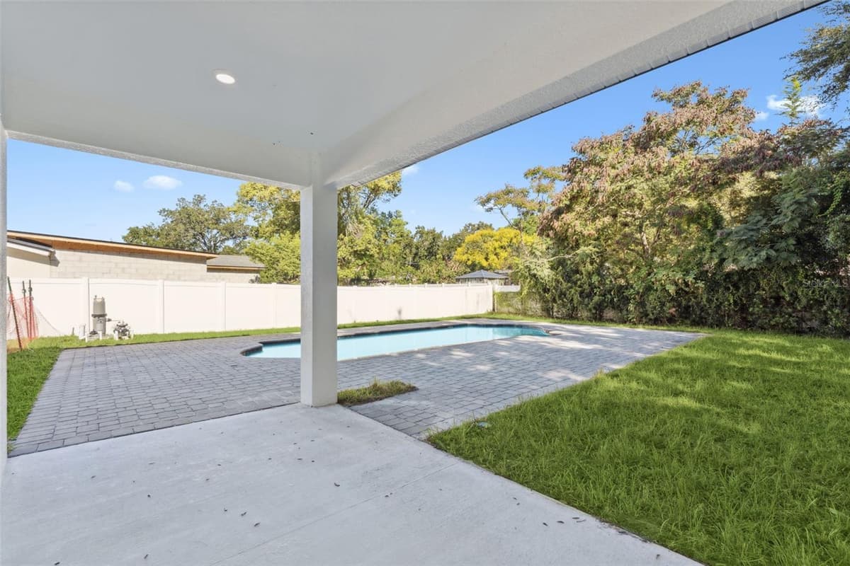 1615 IDAHO AVENUE — photo 7 of 52