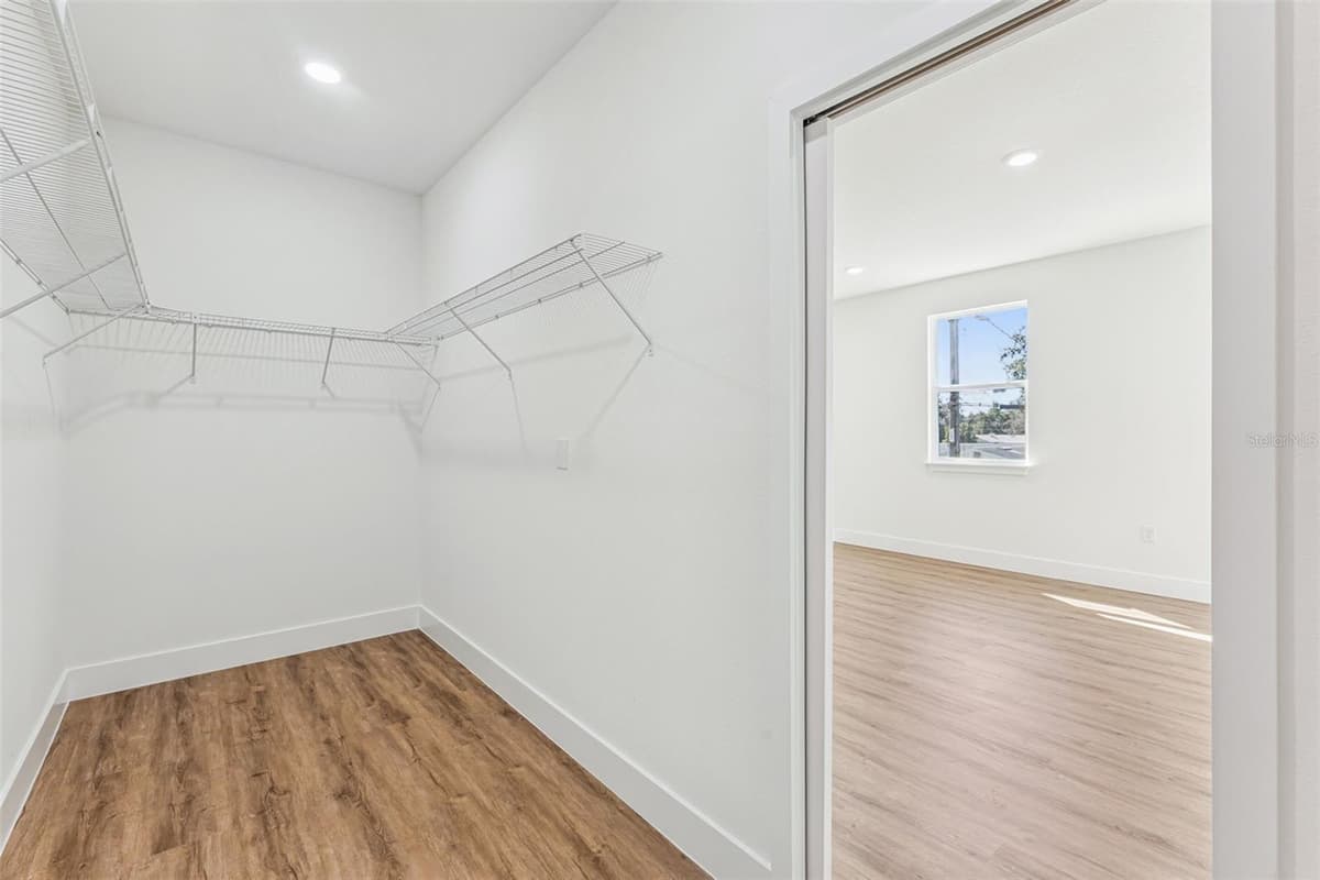 1615 IDAHO AVENUE — photo 40 of 52