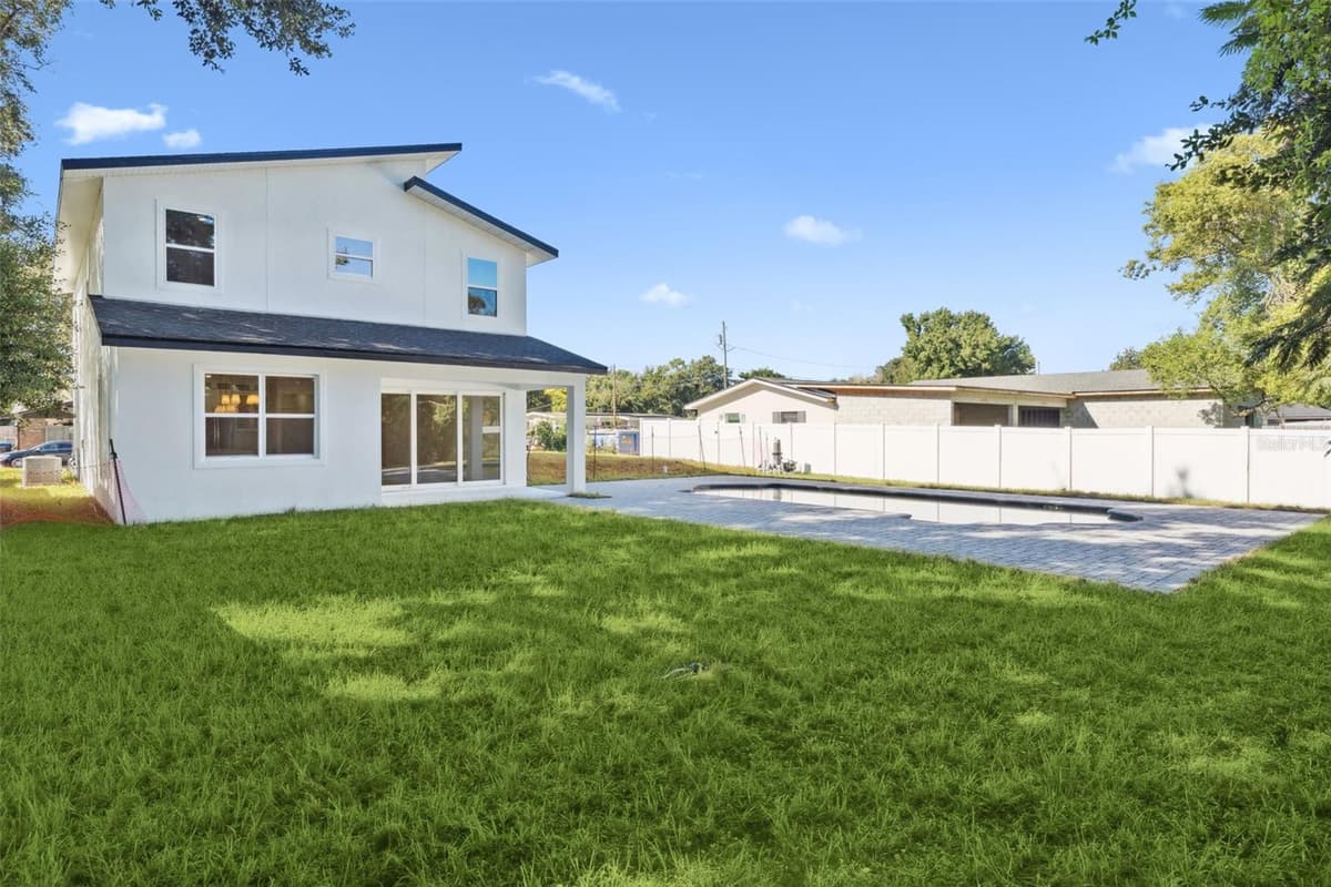 1615 IDAHO AVENUE — photo 6 of 52