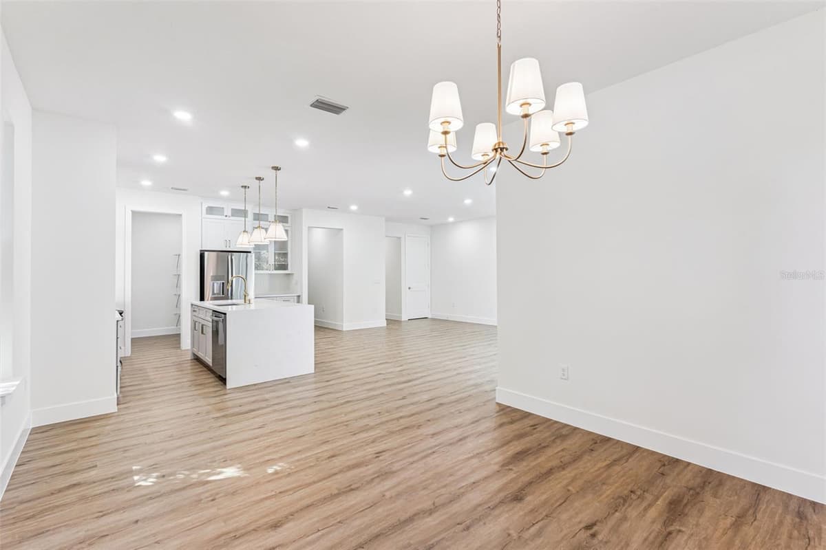 1615 IDAHO AVENUE — photo 15 of 52