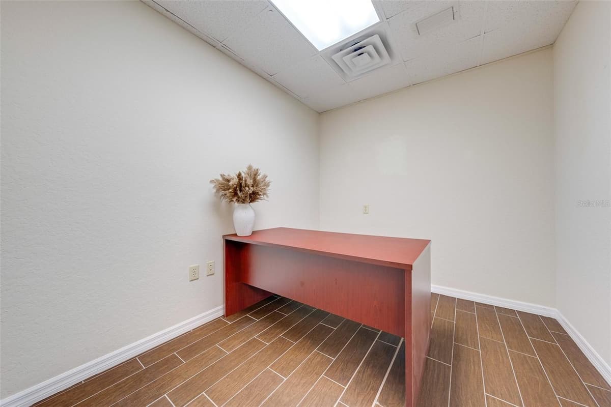 917 EMMETT STREET — photo 4 of 14
