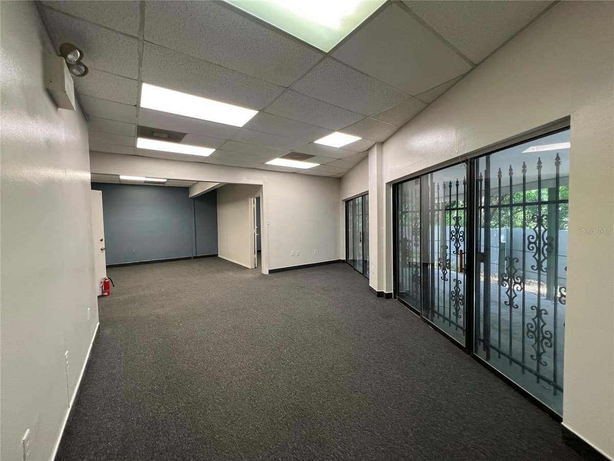 1173 SPRING CENTRE SOUTH BOULEVARD — photo 12 of 15