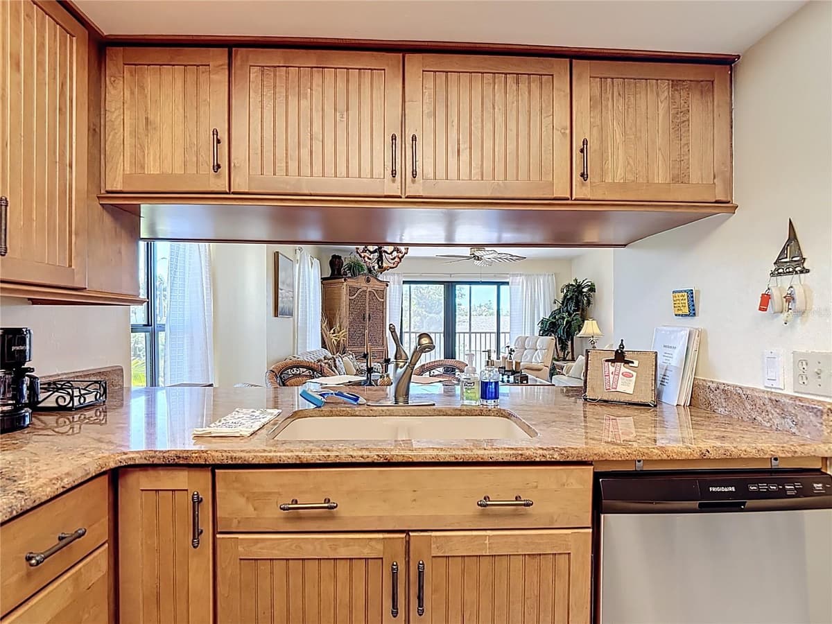 16750 BOCILLA PALMS DRIVE — photo 14 of 87