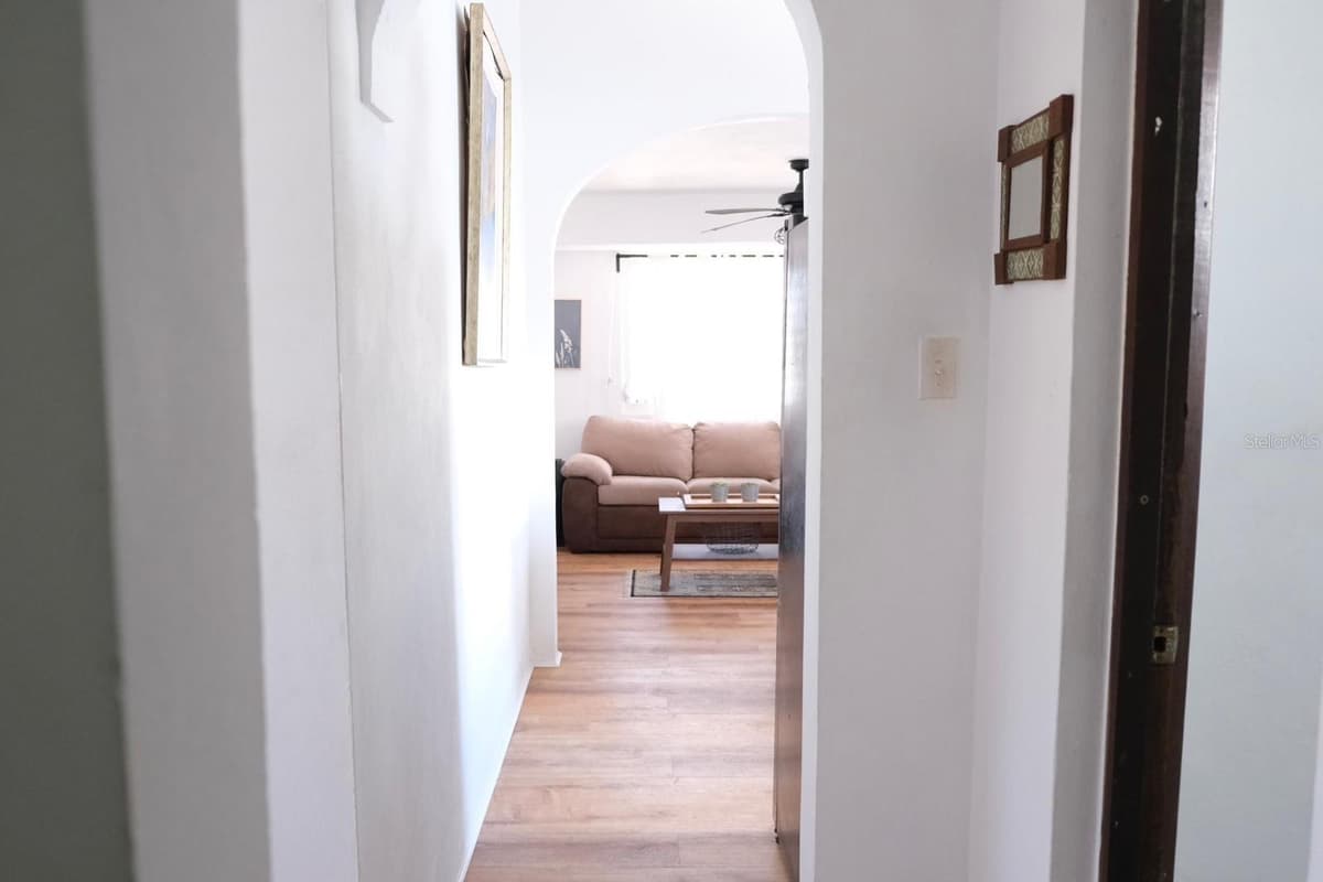 200 SOL ST. — photo 14 of 34