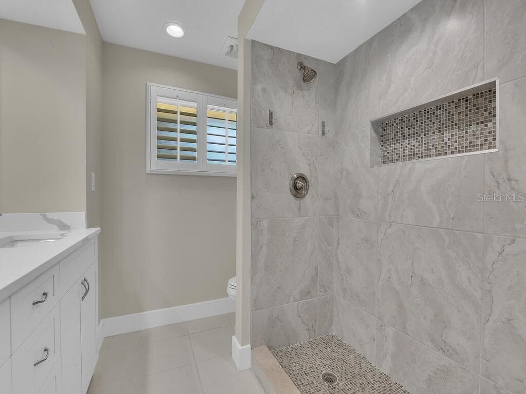 491 CYPRESS WAY — photo 31 of 44