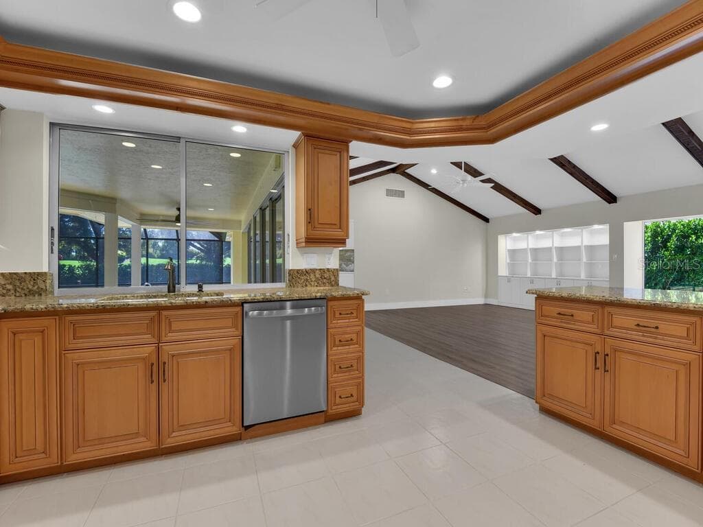 491 CYPRESS WAY — photo 9 of 44