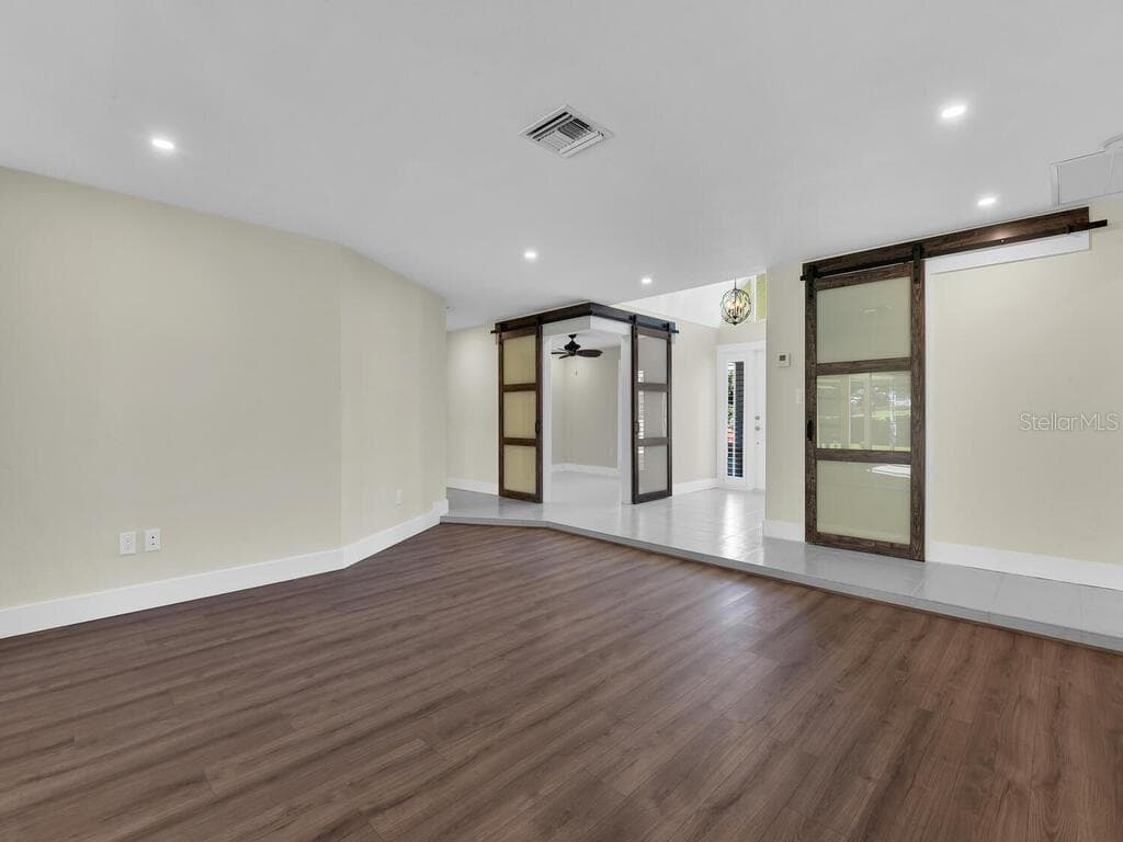 491 CYPRESS WAY — photo 12 of 44