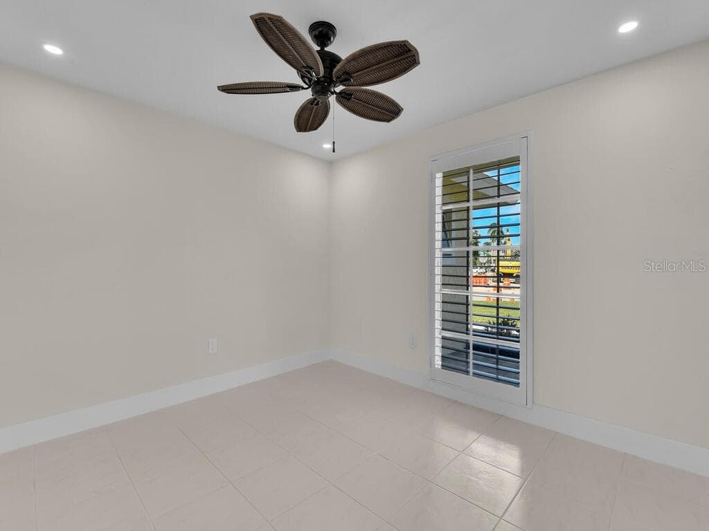 491 CYPRESS WAY — photo 14 of 44