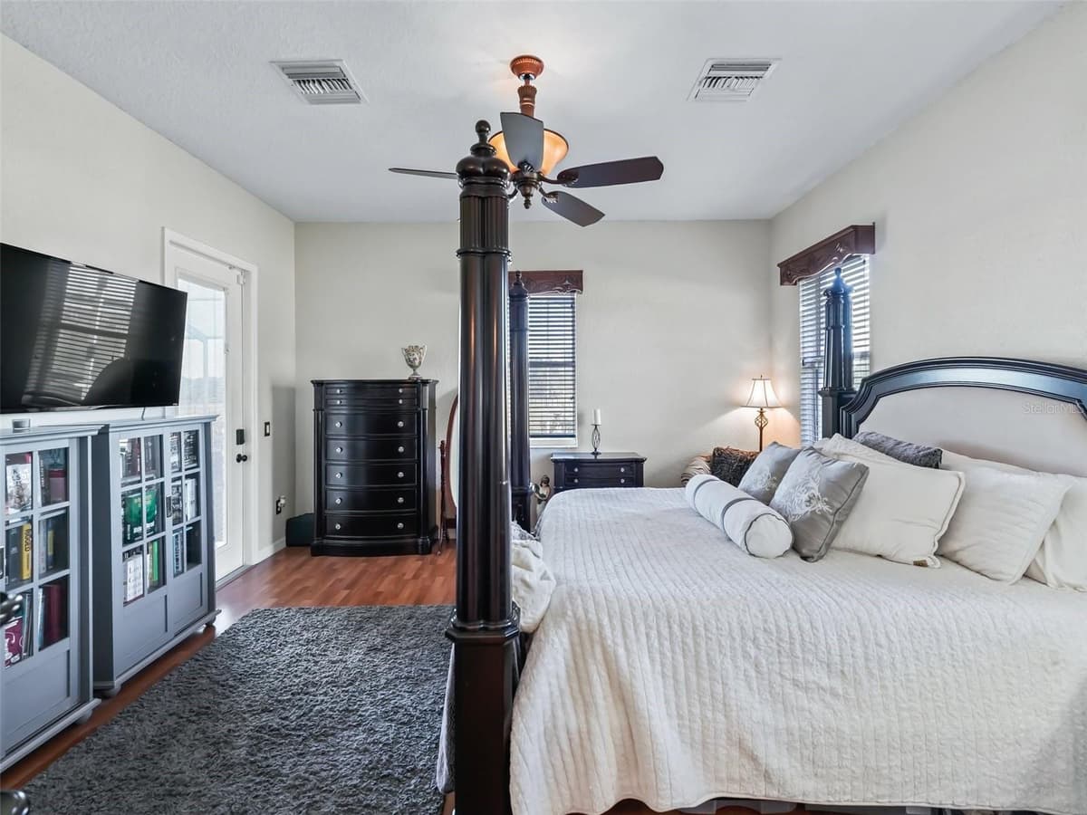 9926 SUNSET HARBOR ROAD — photo 18 of 58