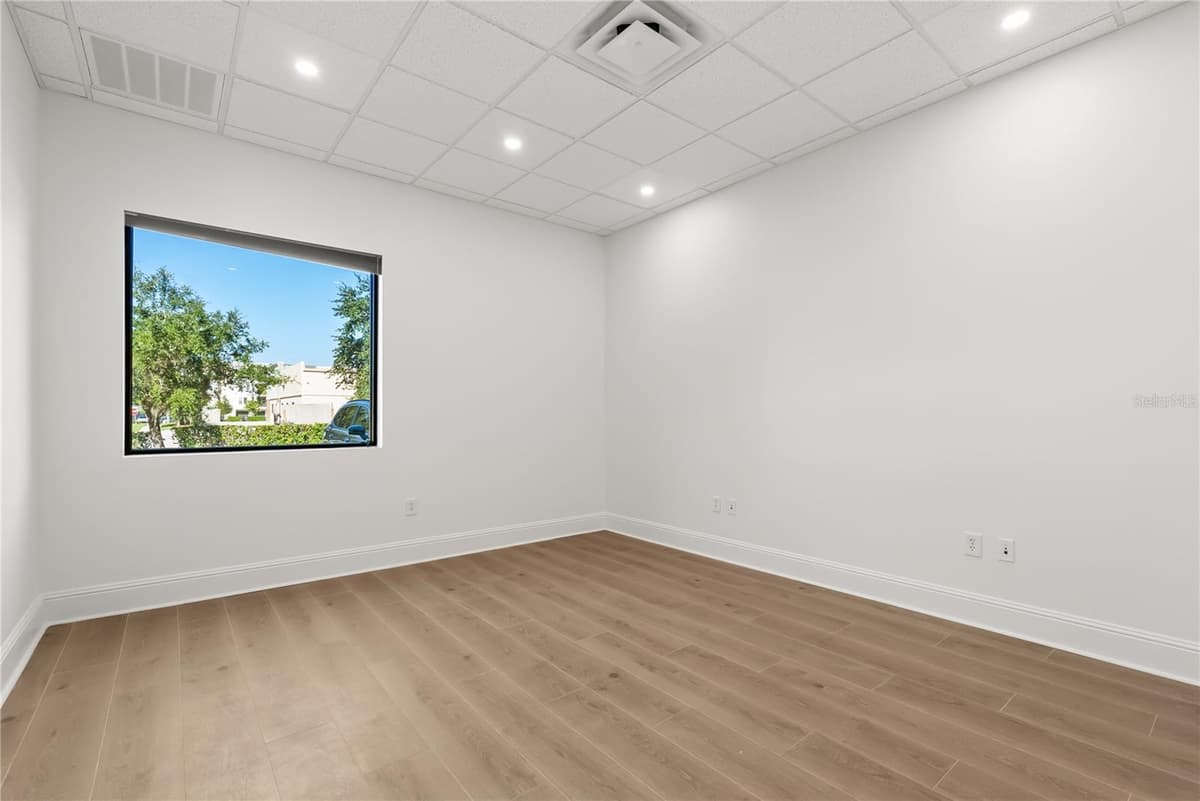 201 SPECIALTY POINT — photo 10 of 24