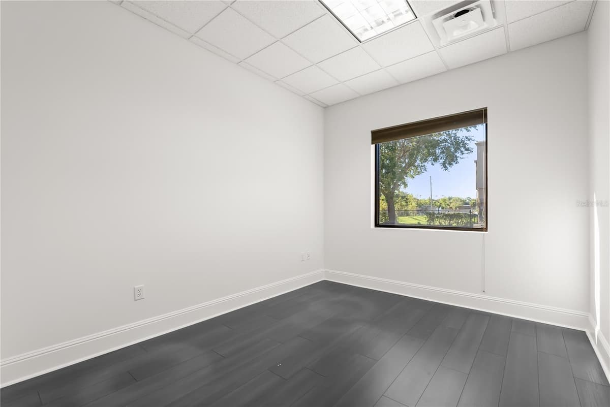 201 SPECIALTY POINT — photo 15 of 24