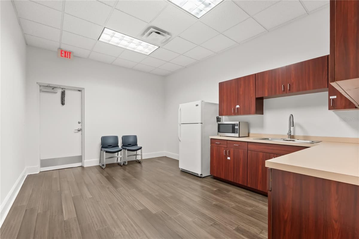 201 SPECIALTY POINT — photo 18 of 24