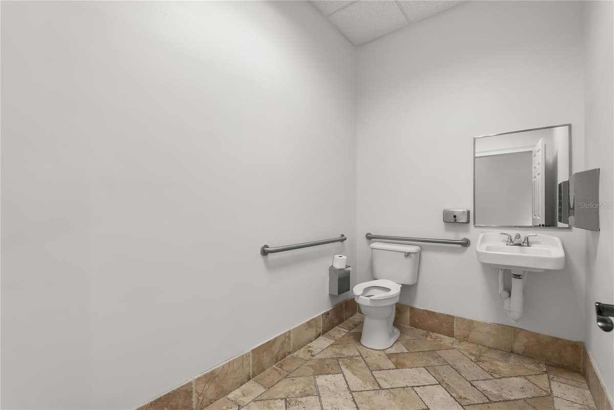 201 SPECIALTY POINT — photo 19 of 24