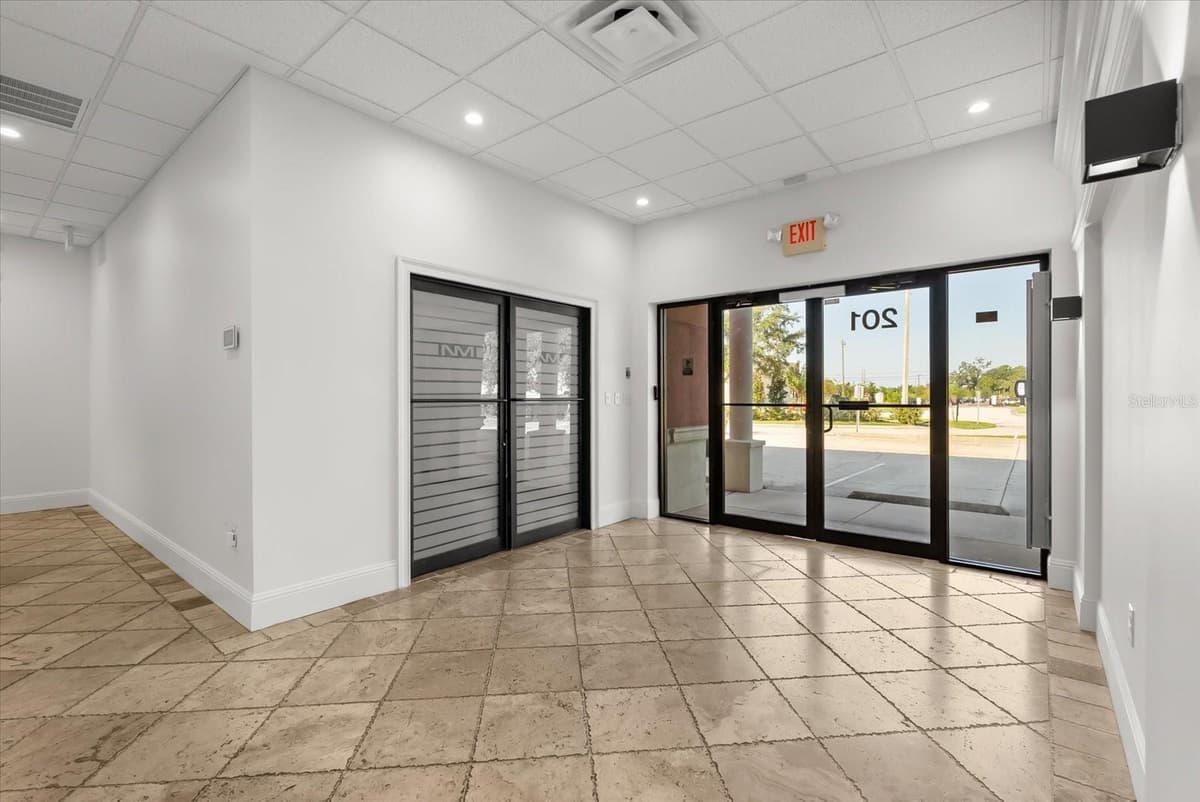 201 SPECIALTY POINT — photo 6 of 24