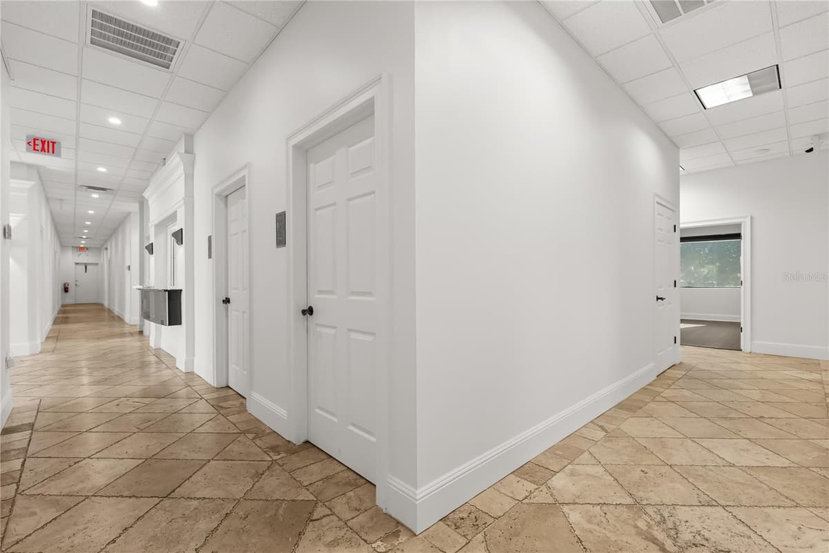 201 SPECIALTY POINT — photo 9 of 24