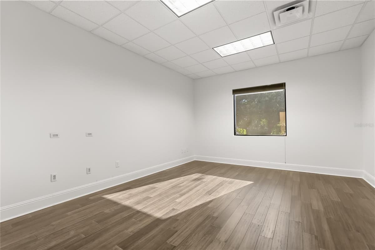 201 SPECIALTY POINT — photo 14 of 24