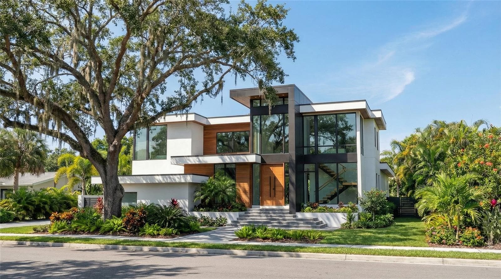 5002 POE AVENUE