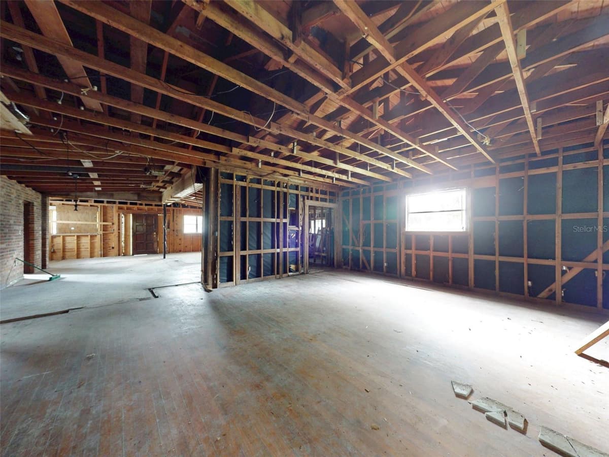 120 RAILROAD AVENUE — photo 45 of 46
