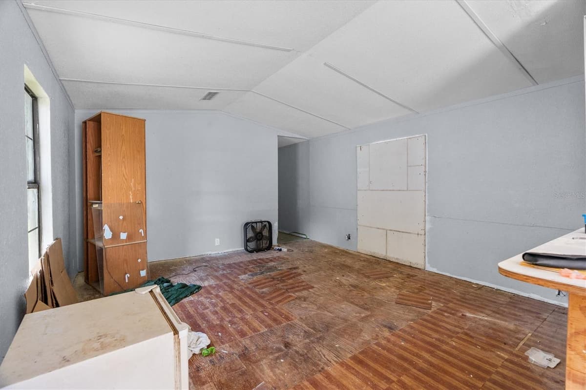 636 3RD STREET — photo 16 of 21