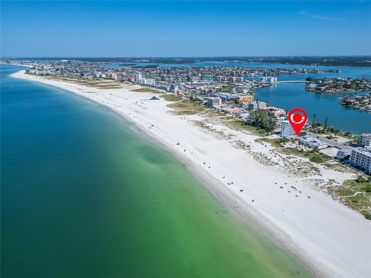 10178 GULF BOULEVARD — photo 13 of 26