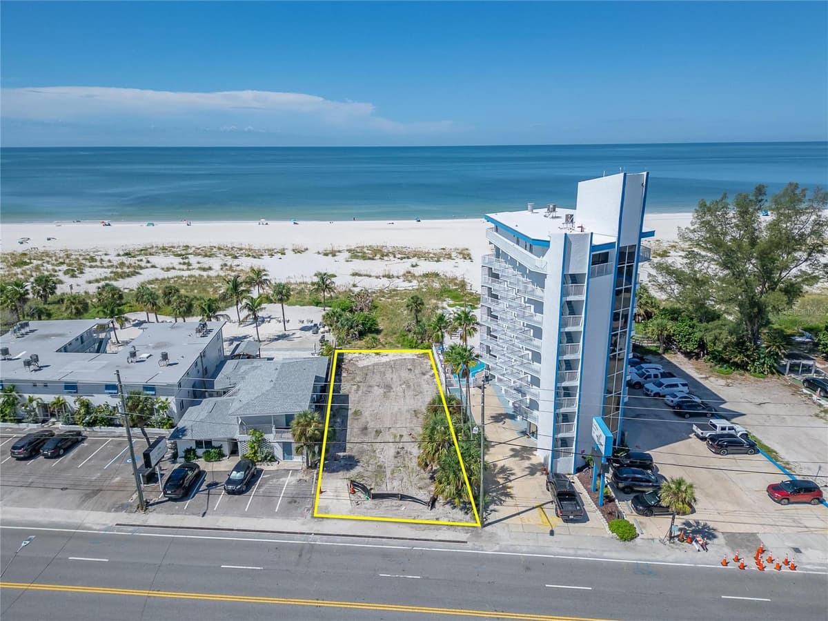 10178 GULF BOULEVARD — photo 4 of 26
