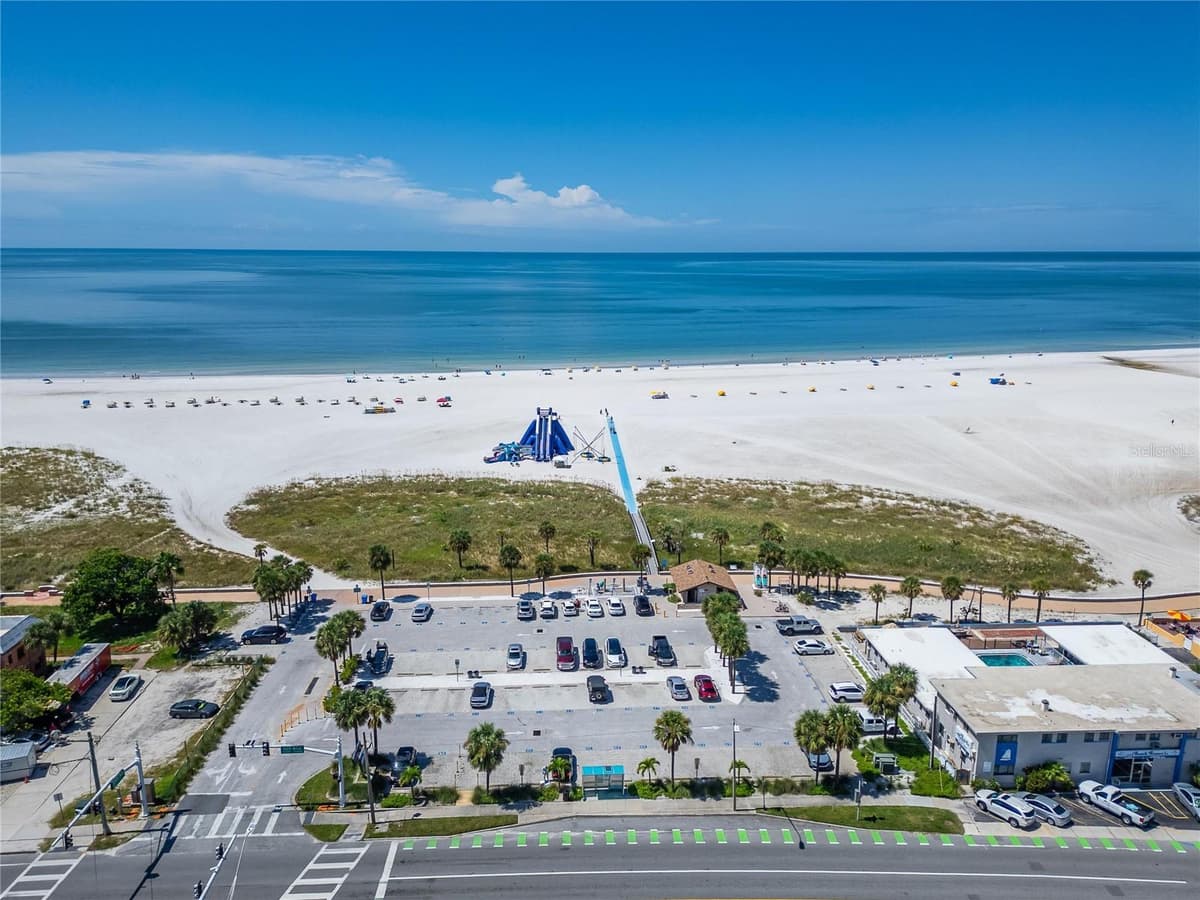 10178 GULF BOULEVARD — photo 17 of 26