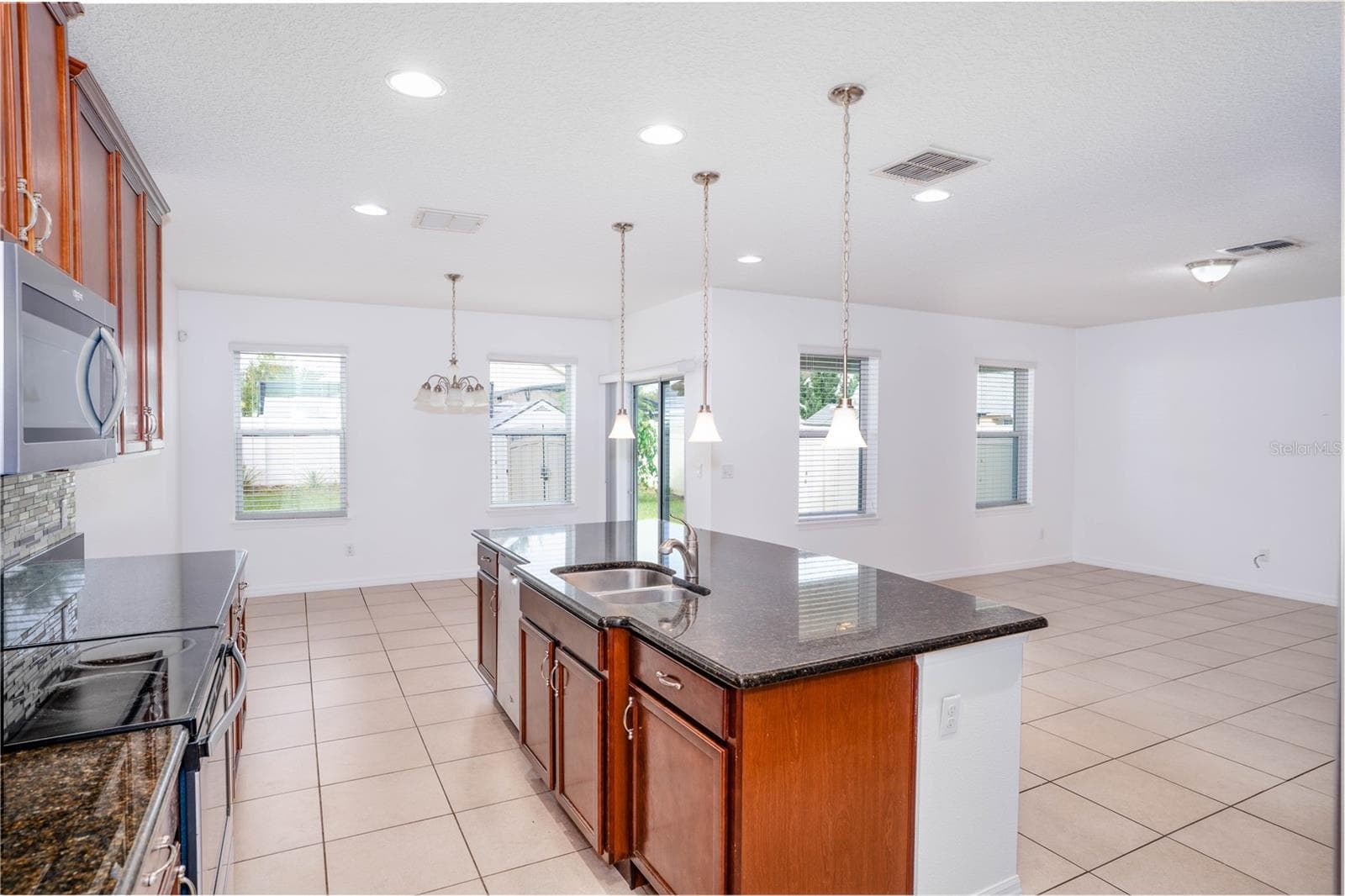 2609 WATERLINE STREET — photo 6 of 23