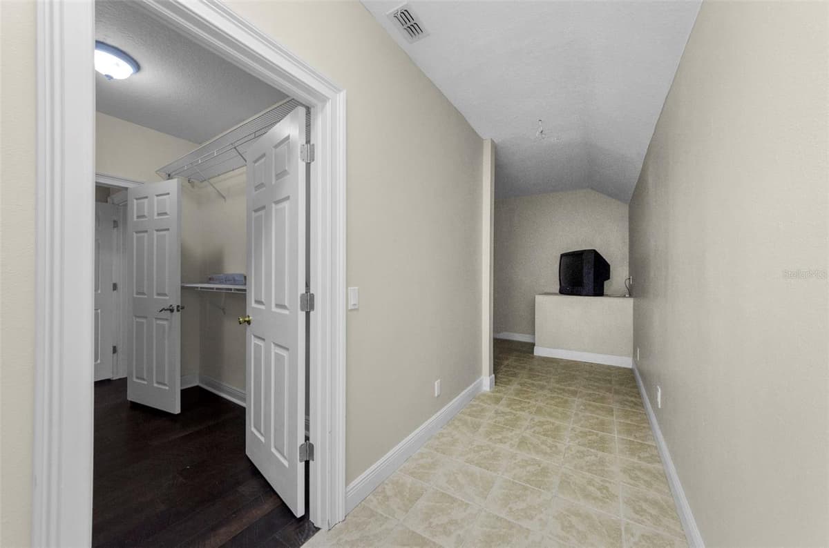 3143 PINEVIEW DRIVE — photo 51 of 93