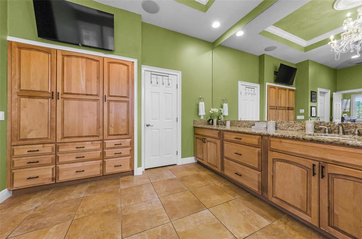 3143 PINEVIEW DRIVE — photo 36 of 93