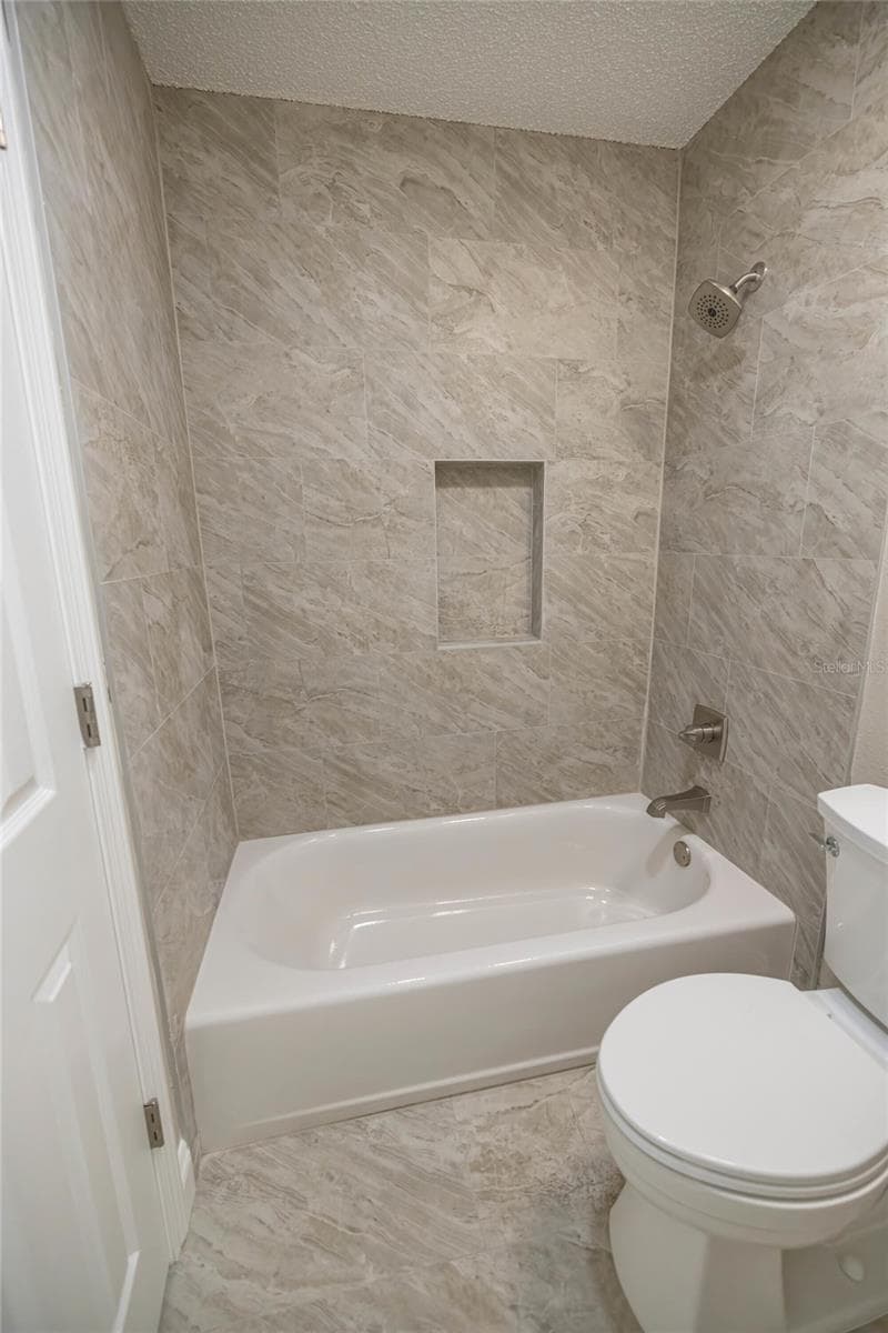 740 FAIRFIELD DRIVE — photo 13 of 18