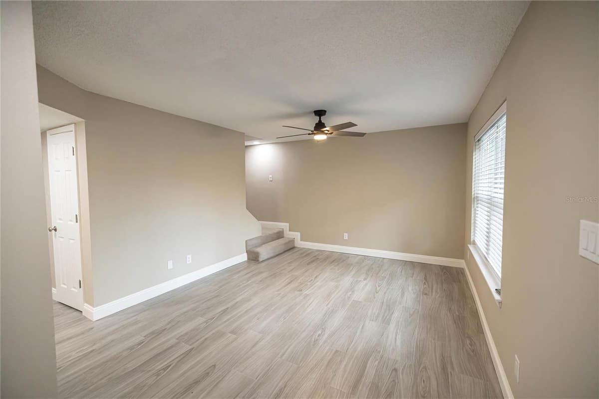 740 FAIRFIELD DRIVE — photo 2 of 18