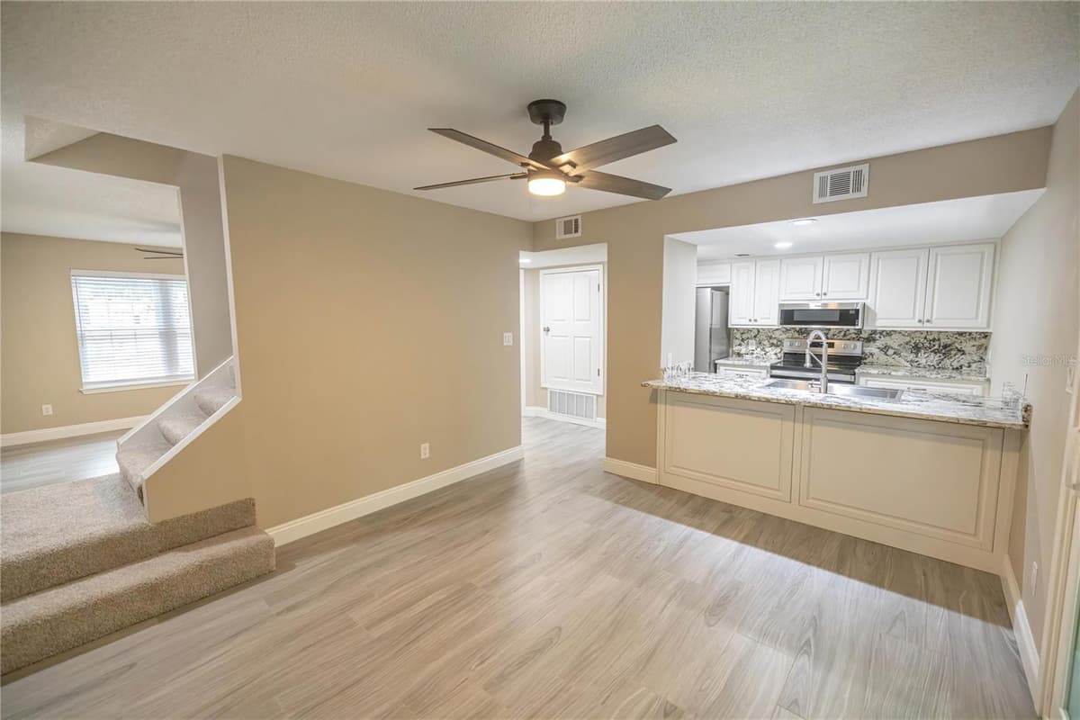 740 FAIRFIELD DRIVE — photo 5 of 18