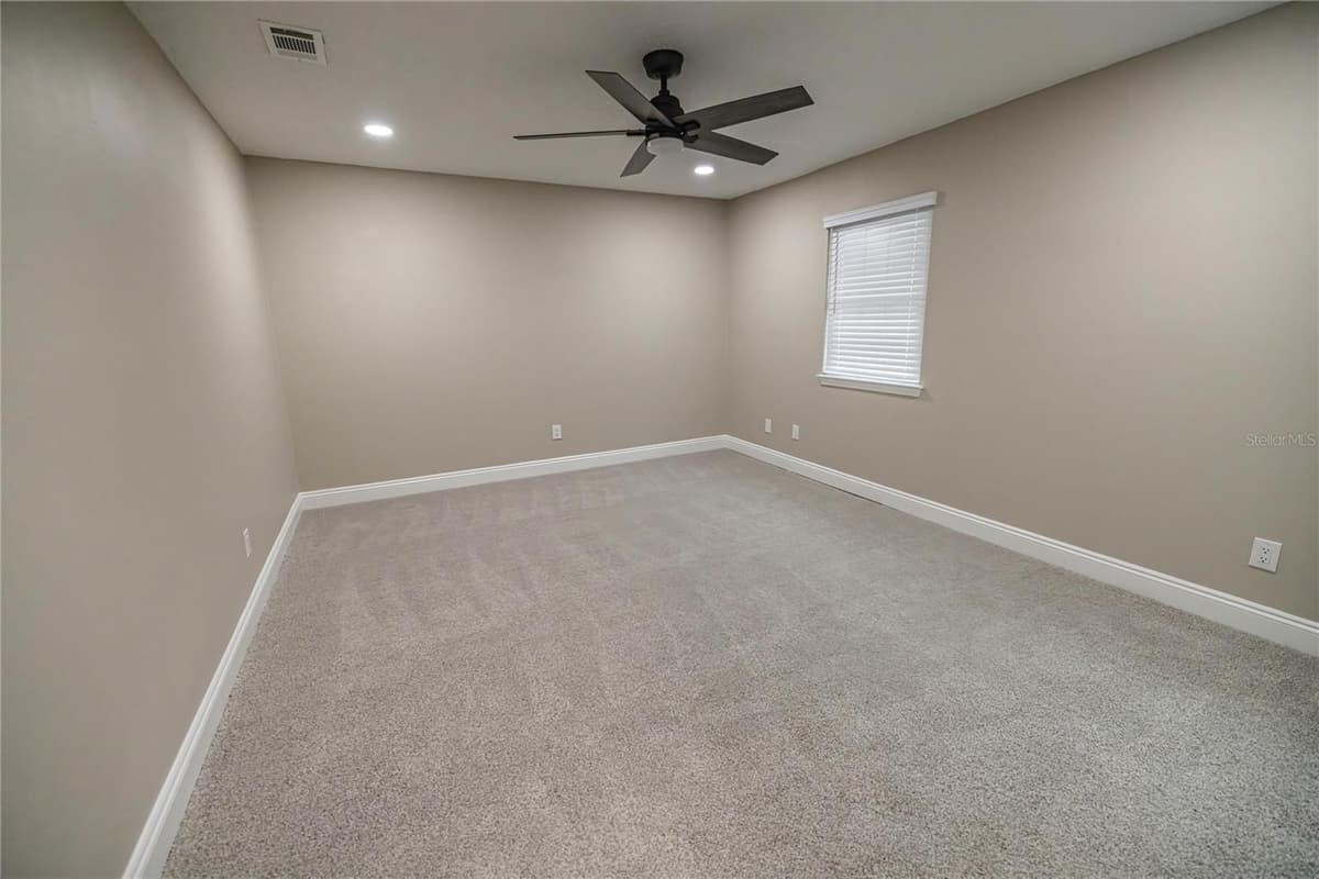 740 FAIRFIELD DRIVE — photo 14 of 18