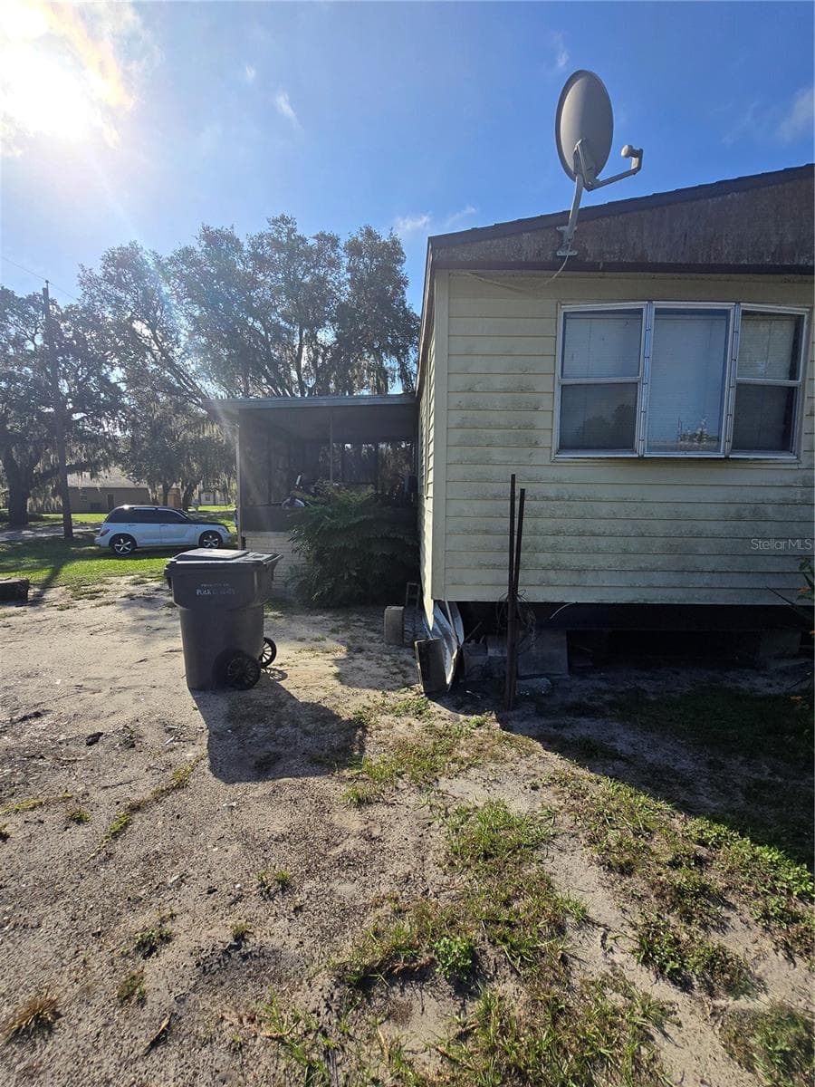 513 SMITH ROAD — photo 32 of 35