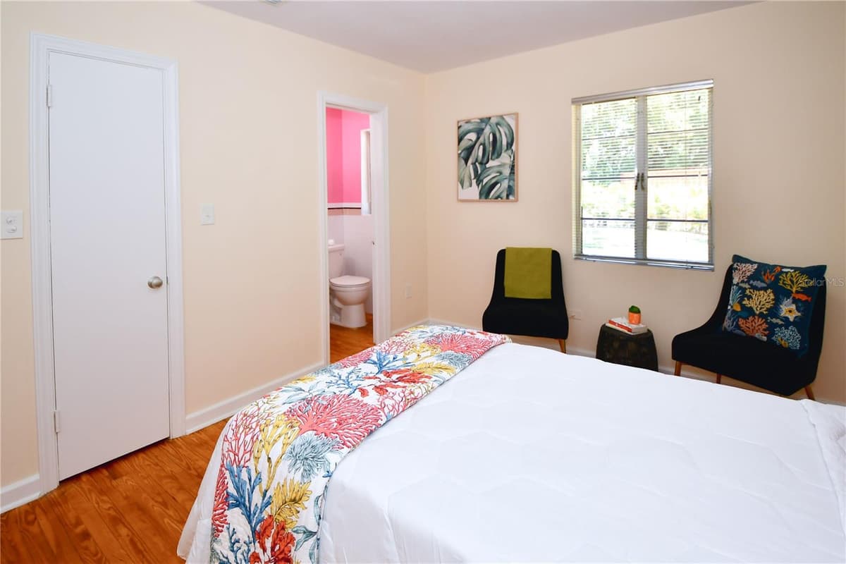 160 BAYSHORE DRIVE — photo 37 of 62