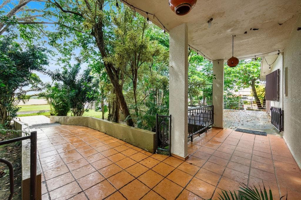 690 LOS NABORIAS STREET — photo 33 of 34