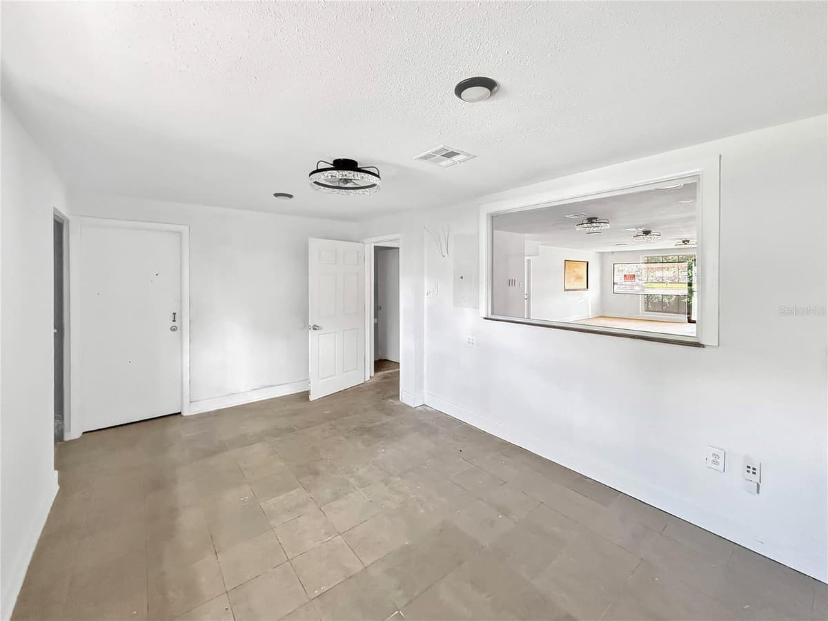1130 RONALD REAGAN BOULEVARD — photo 6 of 11