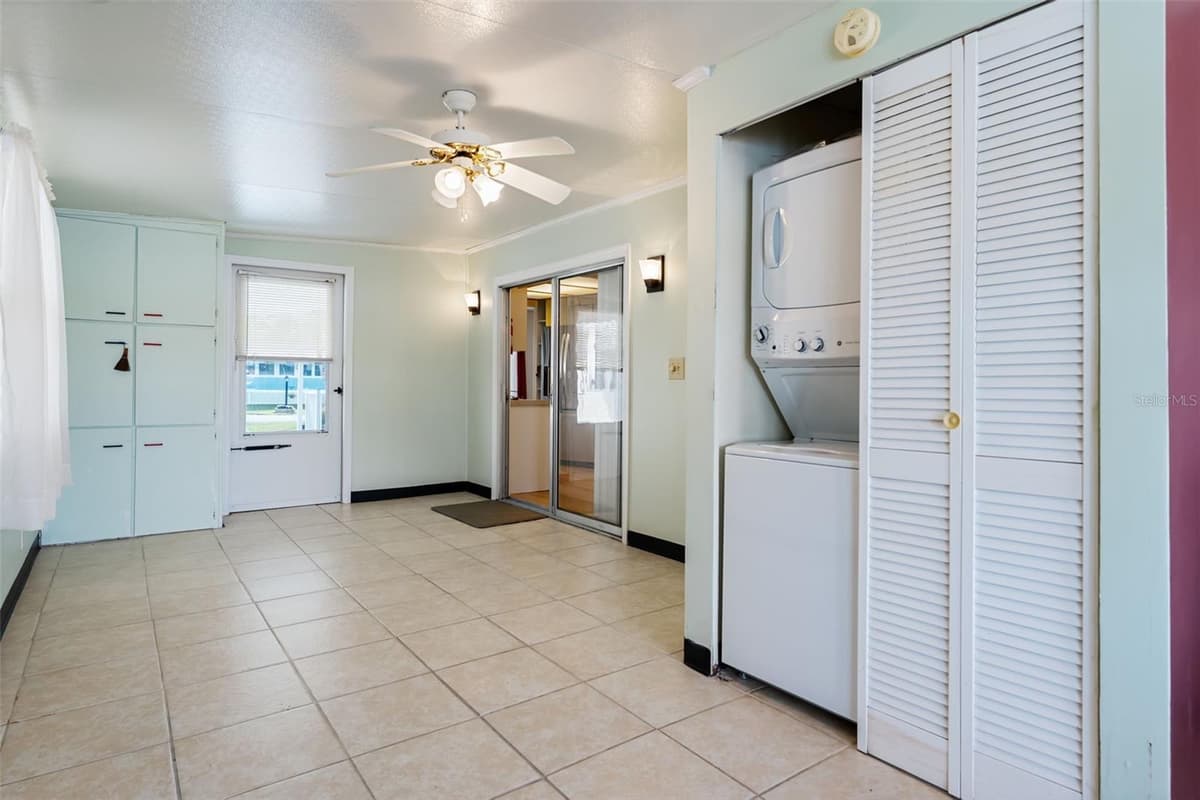 314 LAKEVIEW DRIVE — photo 13 of 19