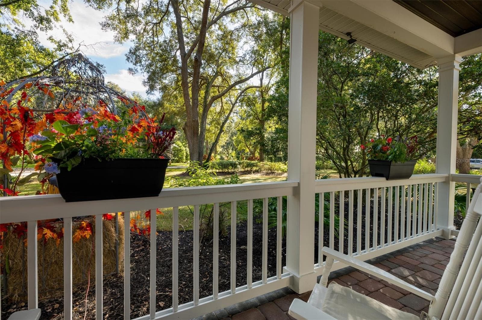 16328 EMERALD COVE DRIVE — photo 3 of 62