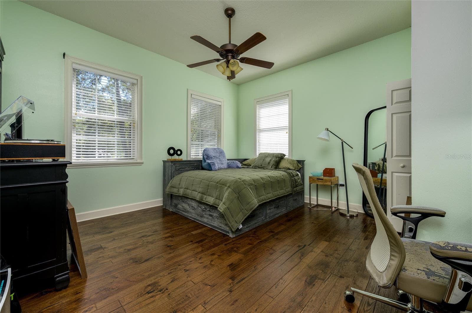 16328 EMERALD COVE DRIVE — photo 43 of 62