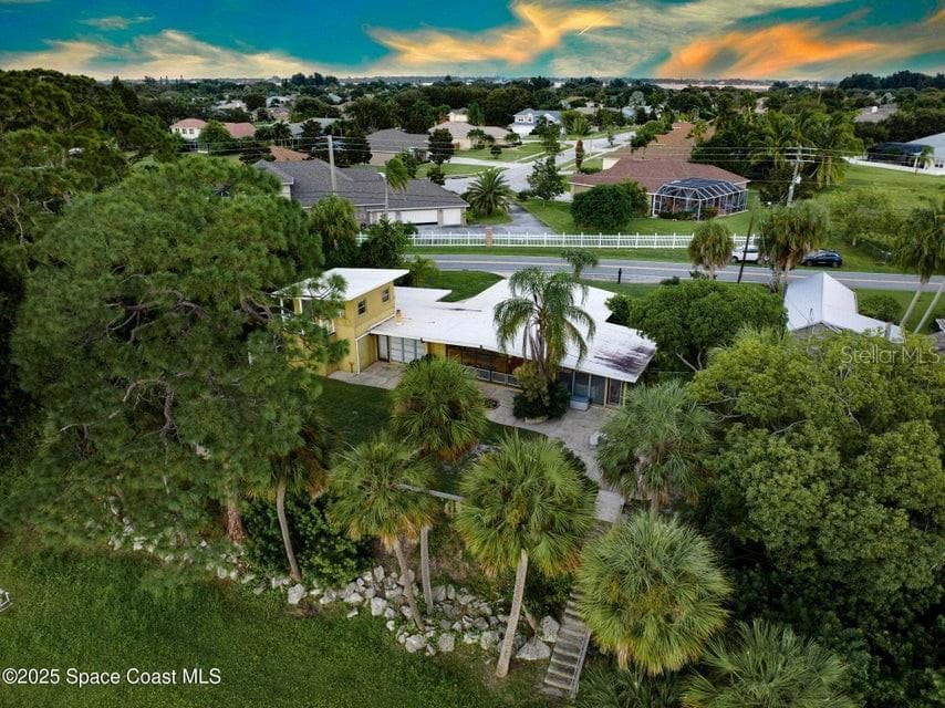 2885 TROPICAL TRAIL — photo 15 of 21