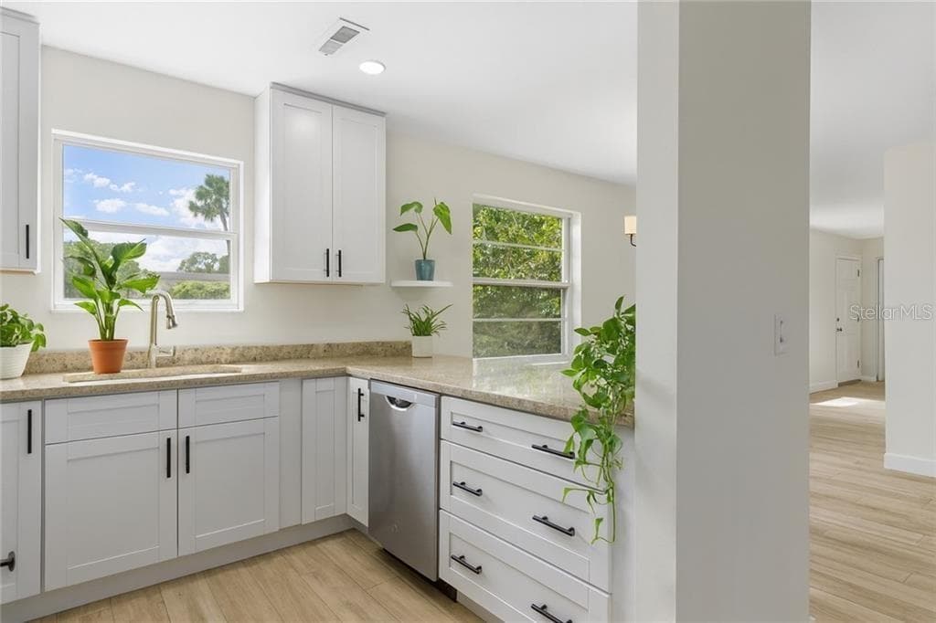 38 VISTA GARDENS TRAIL — photo 2 of 31