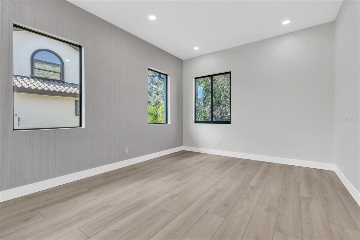 5966 BAYVIEW CIRCLE — photo 44 of 57