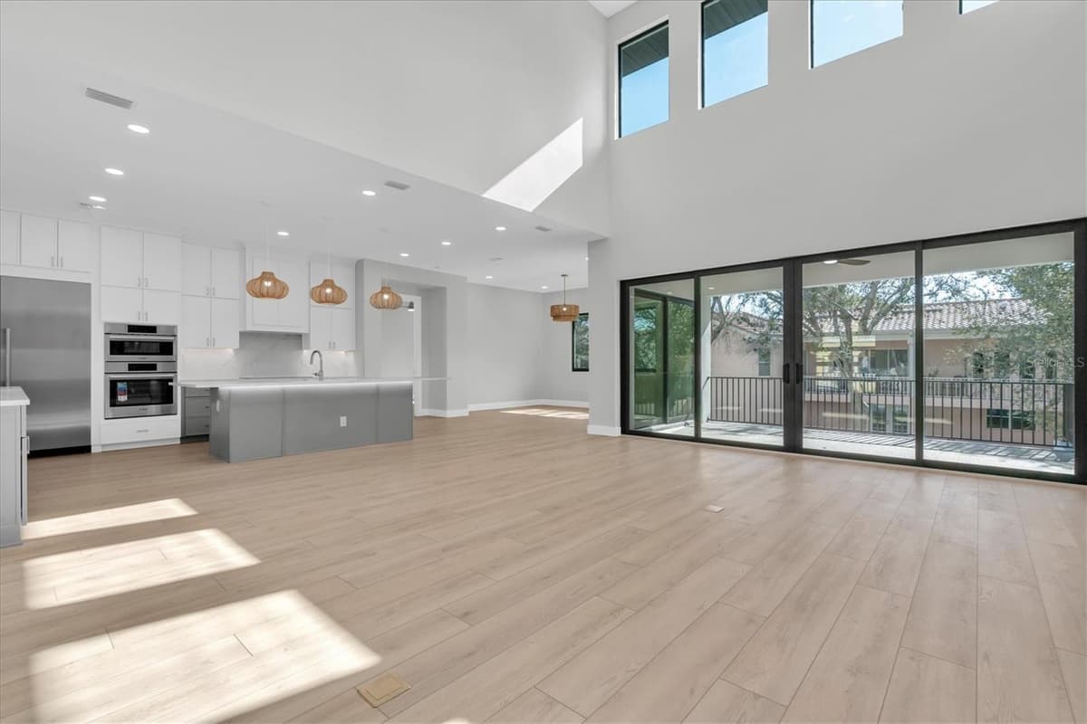 5966 BAYVIEW CIRCLE — photo 14 of 57