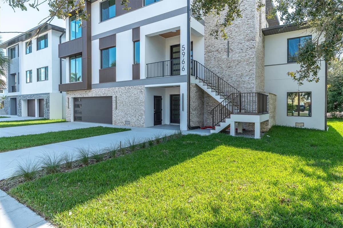 5966 BAYVIEW CIRCLE — photo 51 of 57
